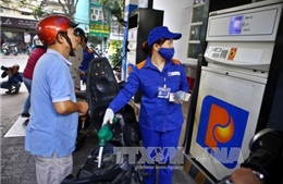 Sát Tết, Bộ Công Thương quyết giữ giá xăng, chỉ tăng giá dầu